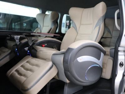 Kursi Hiace